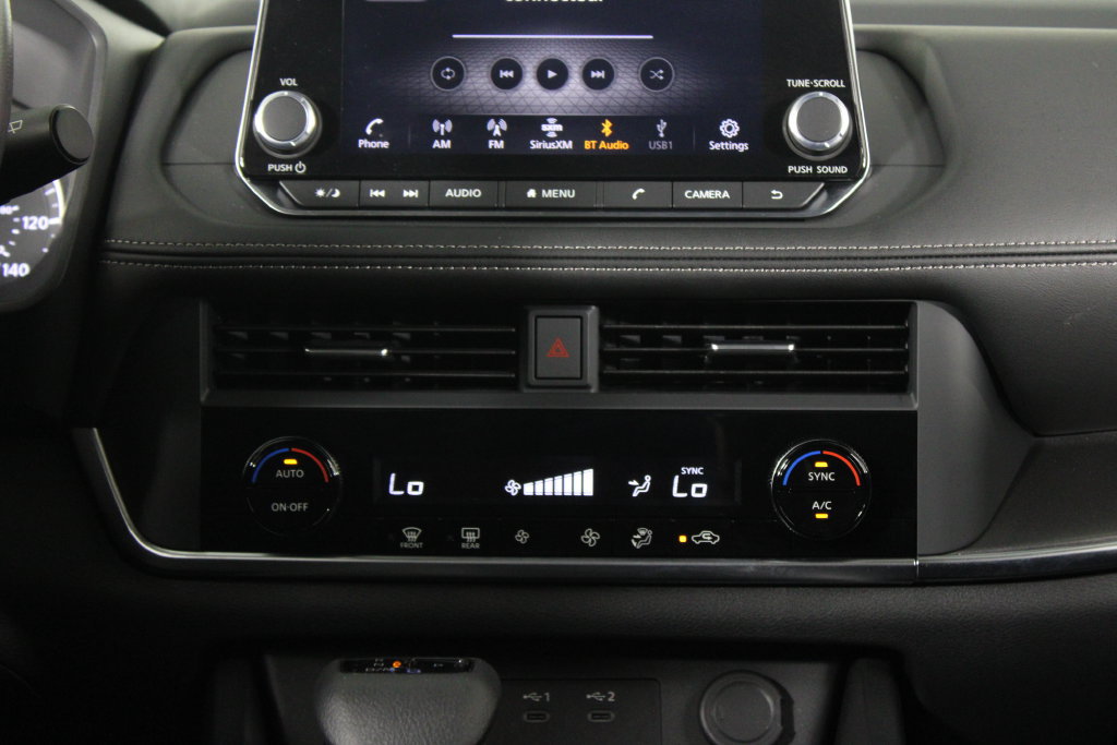 Certified 2024 Nissan Rogue SV FWD image 23