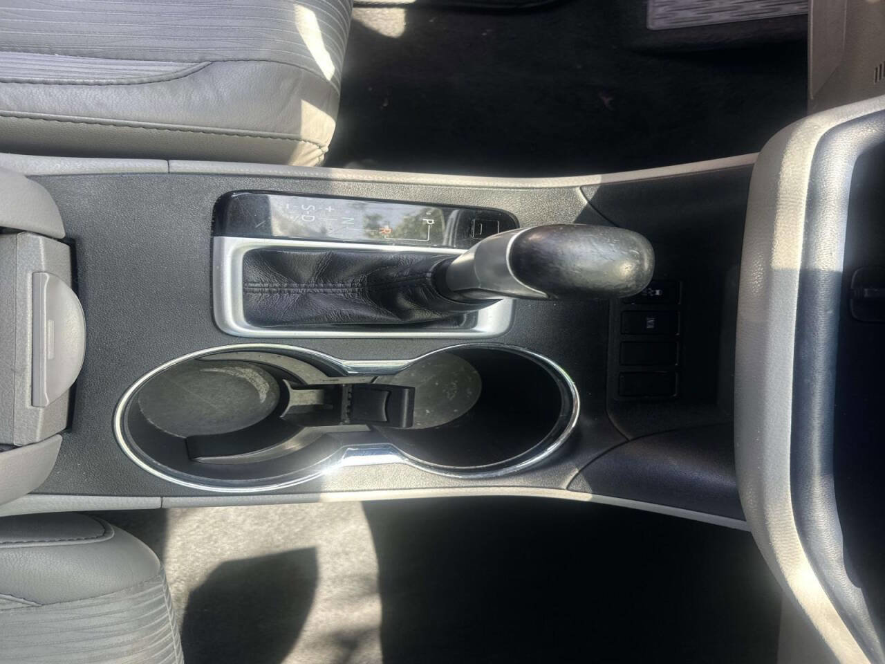 Used 2018 Toyota Highlander LE V6 FWD (Natl) image 10