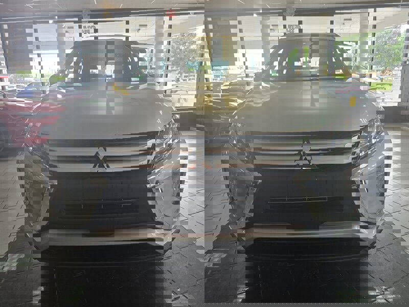 Used 2020 Mitsubishi Eclipse Cross ES image 2