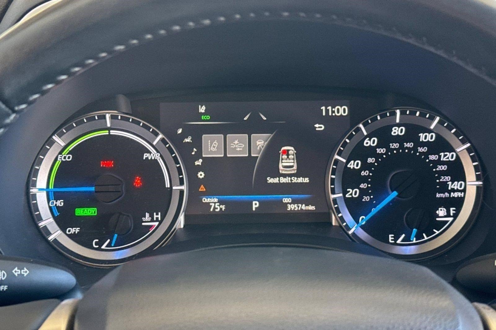 Used 2023 Toyota Highlander XLE FWD image 21