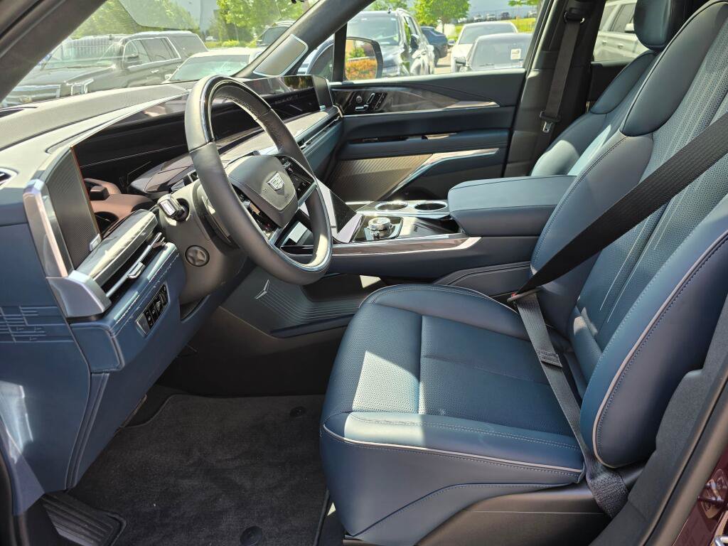 New 2025 Cadillac Escalade IQ Luxury 2 AWD/4WD image 25