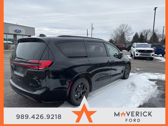 Used 2021 Chrysler Pacifica Limited w/ S Appearance Package image 6