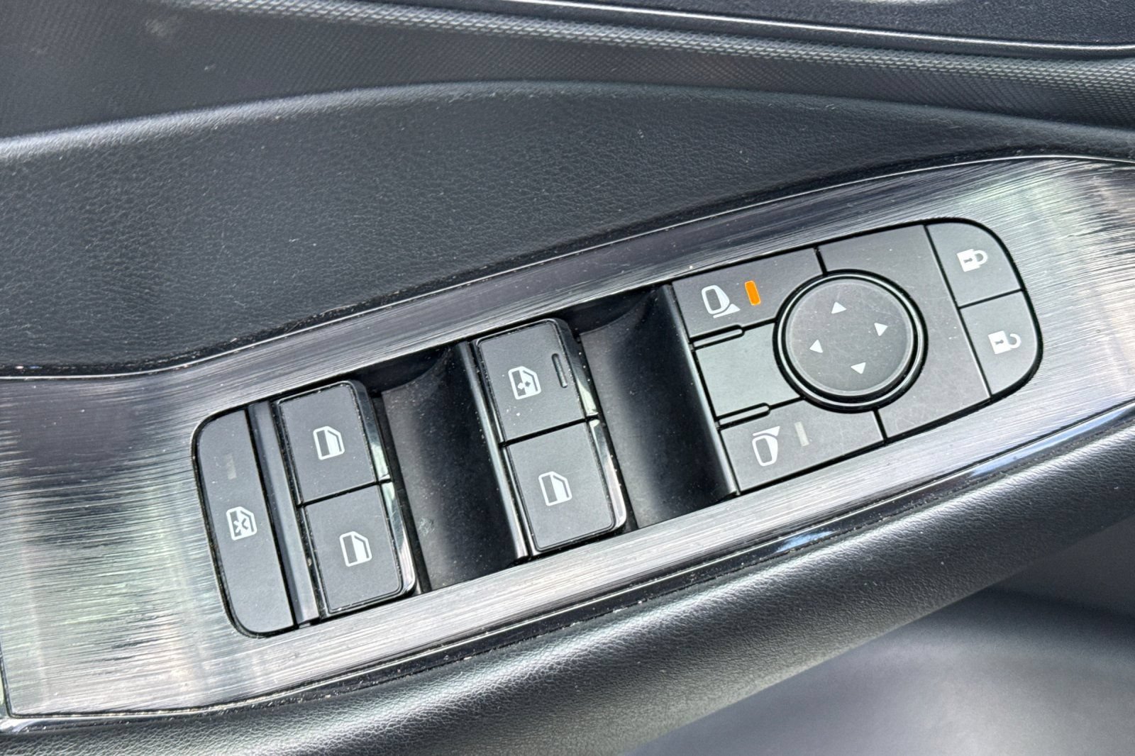 Certified 2024 Nissan Rogue S AWD/4WD image 14