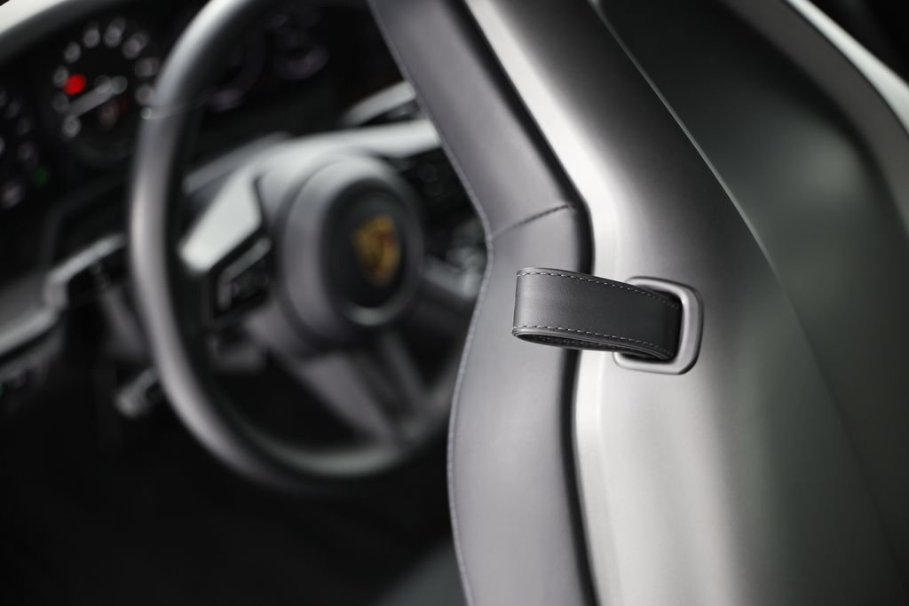 Certified 2022 Porsche 911 Carrera RWD image 27
