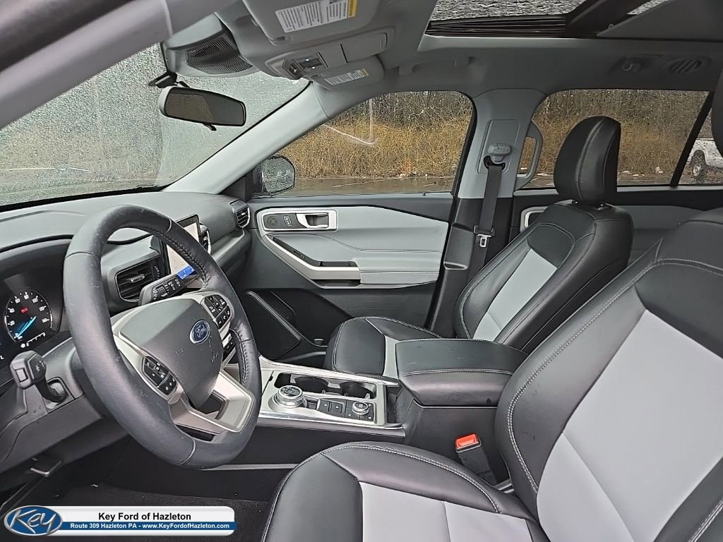 Used 2023 Ford Explorer XLT w/ Equipment Group 202A image 44