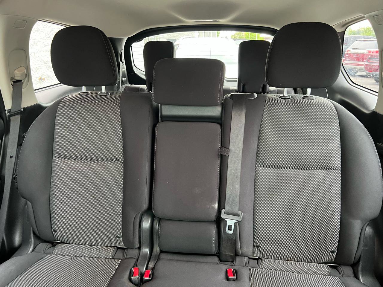 Used 2019 Nissan Pathfinder S image 14