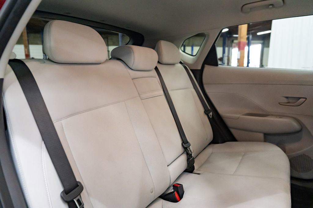 Used 2024 Hyundai Kona SEL image 30