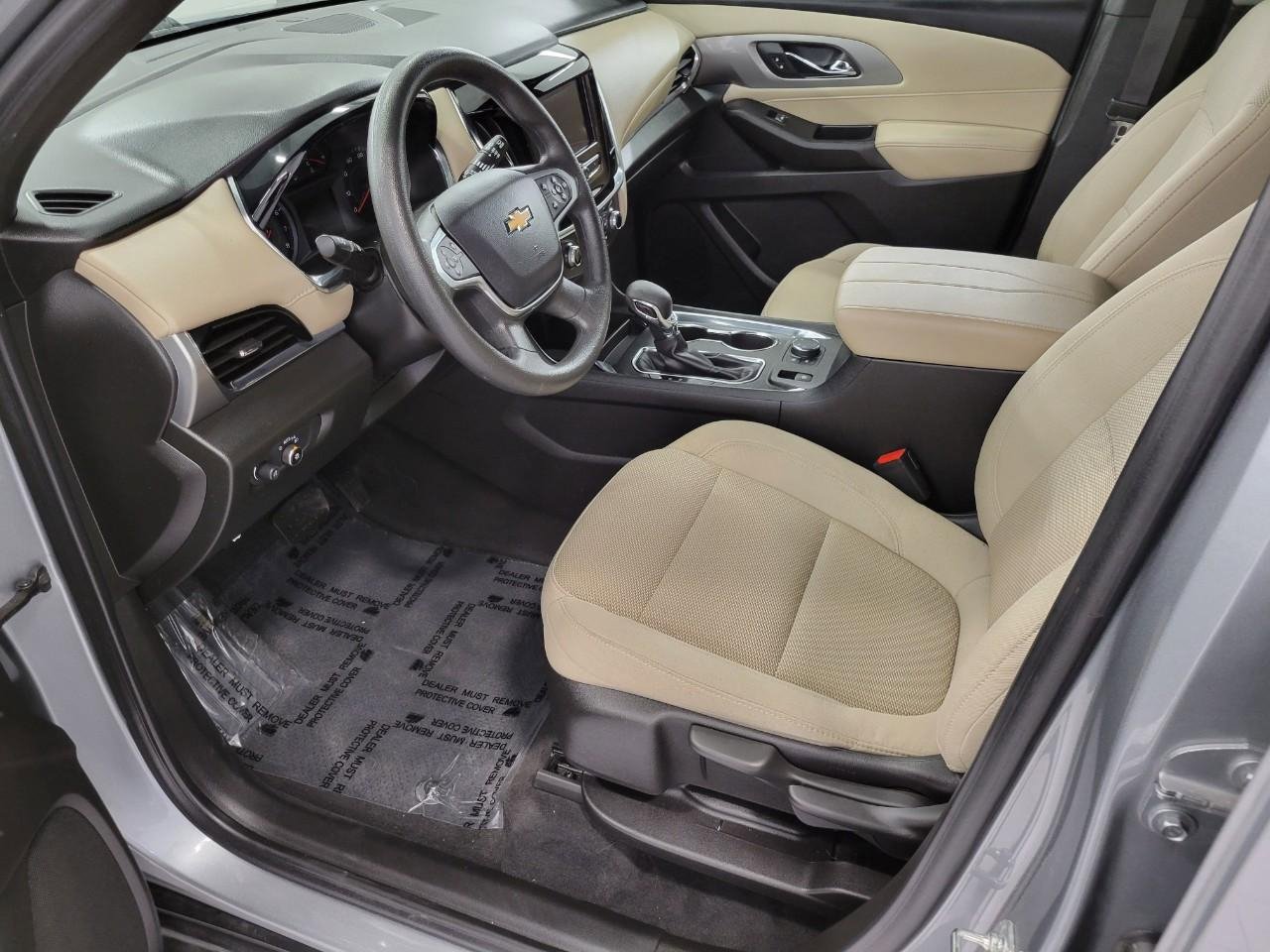 Used 2023 Chevrolet Traverse LS w/ Safety Package AWD/4WD image 9