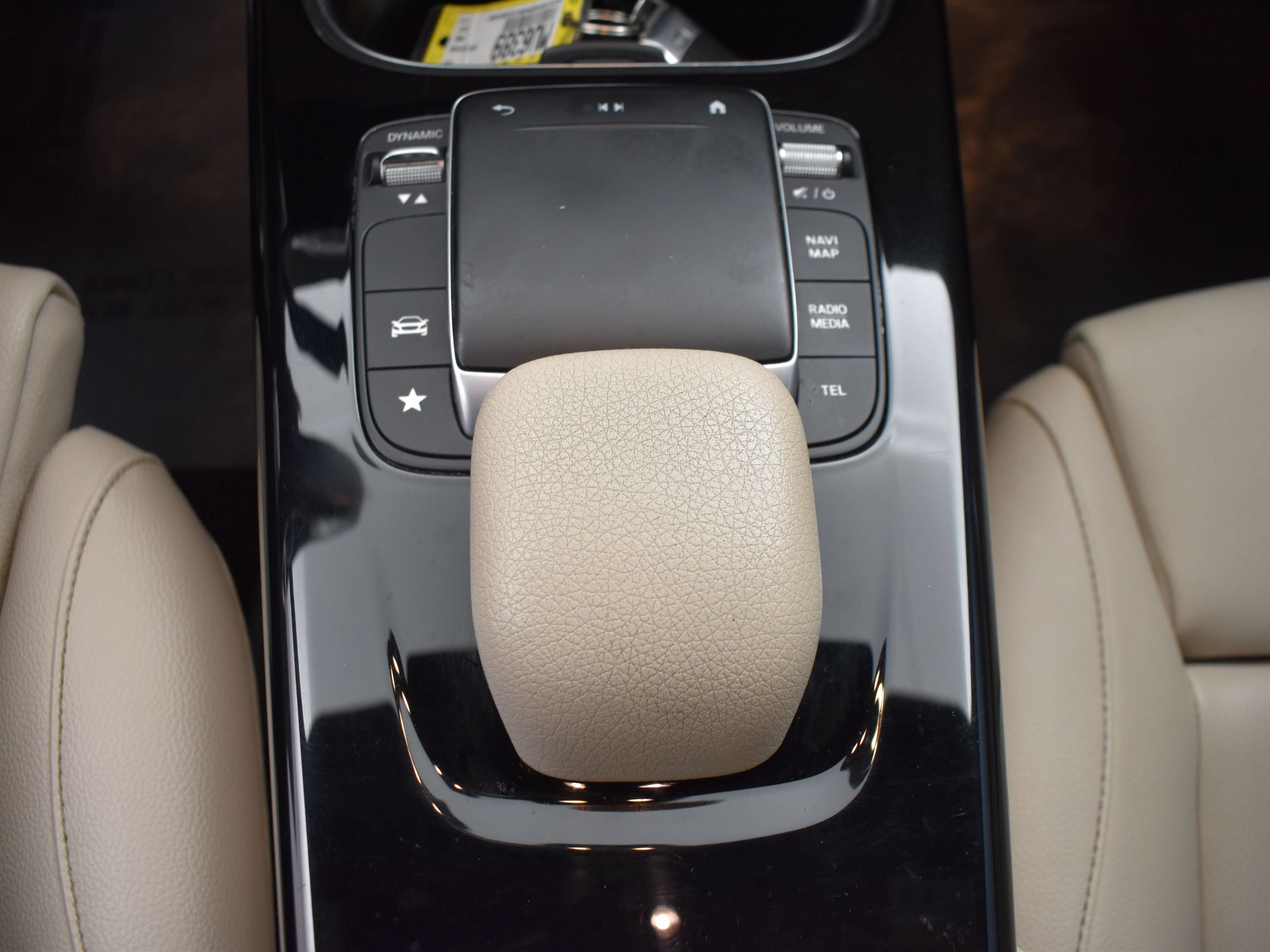 Used 2022 Mercedes-Benz A 220 4MATIC w/ Premium Package Lite image 10