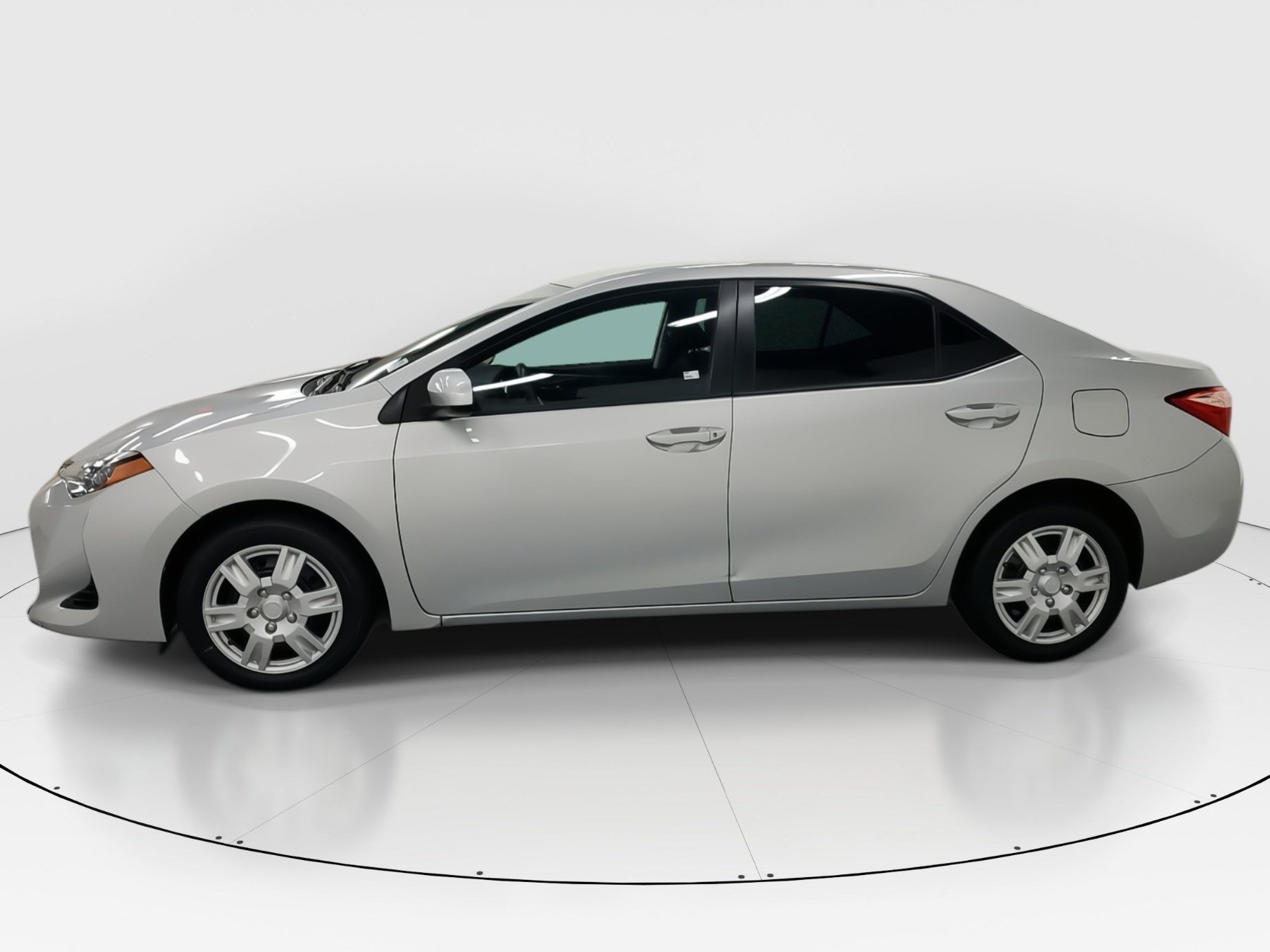 Used 2019 Toyota Corolla LE FWD image 4