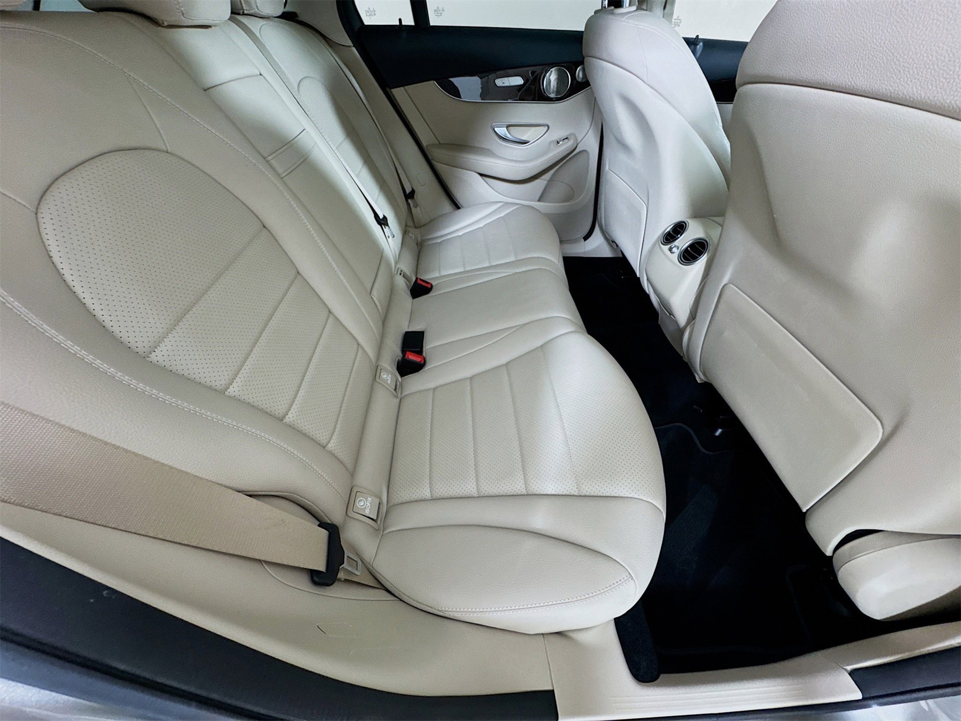 Certified 2021 Mercedes-Benz GLC 300 4MATIC image 30