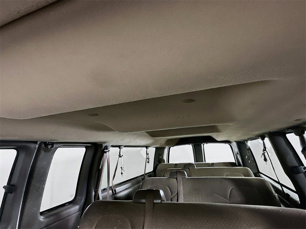 Used 2022 Chevrolet Express 3500 LS image 19