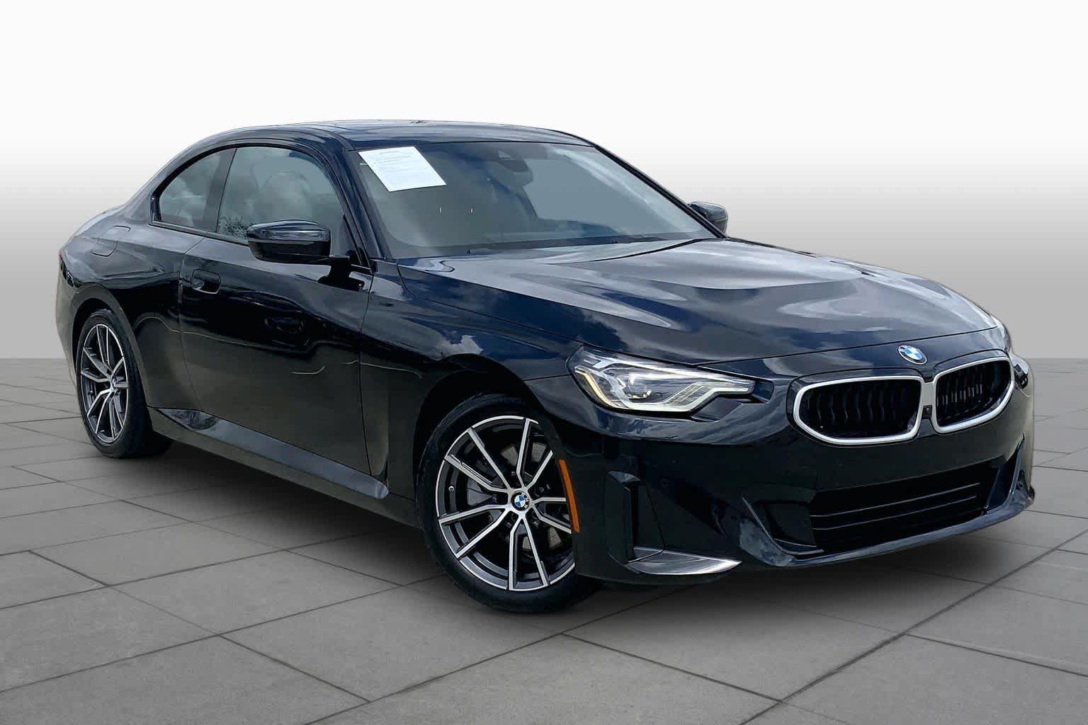 Used 2025 BMW 230i Coupe RWD image 2