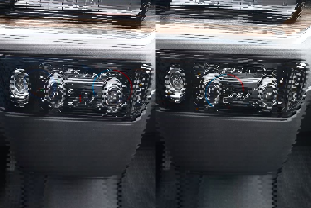 Used 2022 Chevrolet Silverado 1500 LT image 23