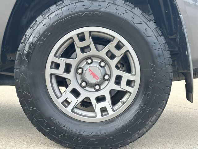 Used 2019 Toyota 4Runner SR5 Premium RWD image 8