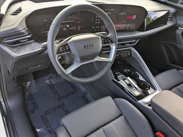 New 2025 Audi Q5 Premium Plus w/ Premium Plus AWD/4WD image 3