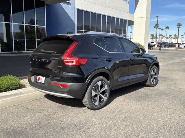 Certified 2025 Volvo XC40 B5 Core w/ Protection Package Premier AWD/4WD image 5