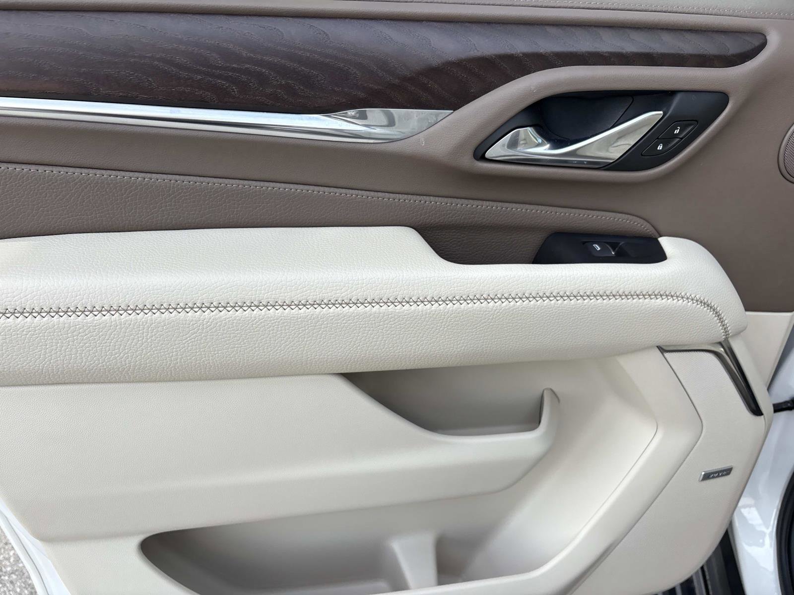 Certified 2024 GMC Yukon XL Denali w/ Denali Reserve Package image 33