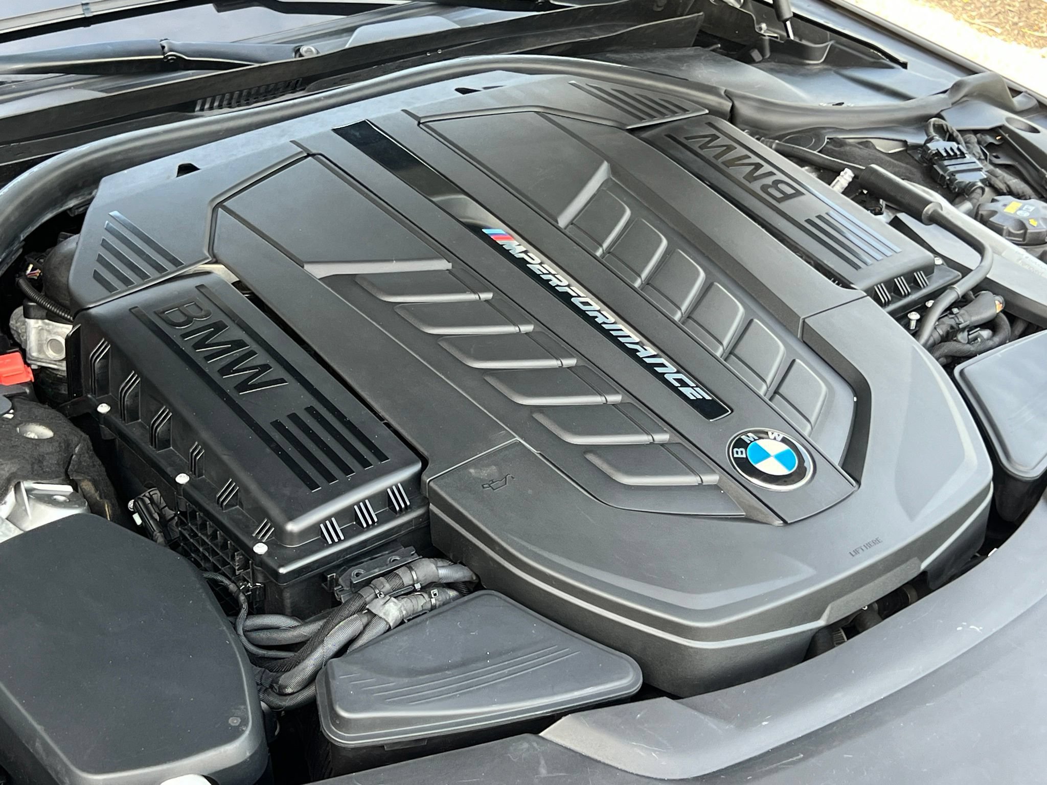 Used 2021 BMW M760i xDrive AWD/4WD image 52