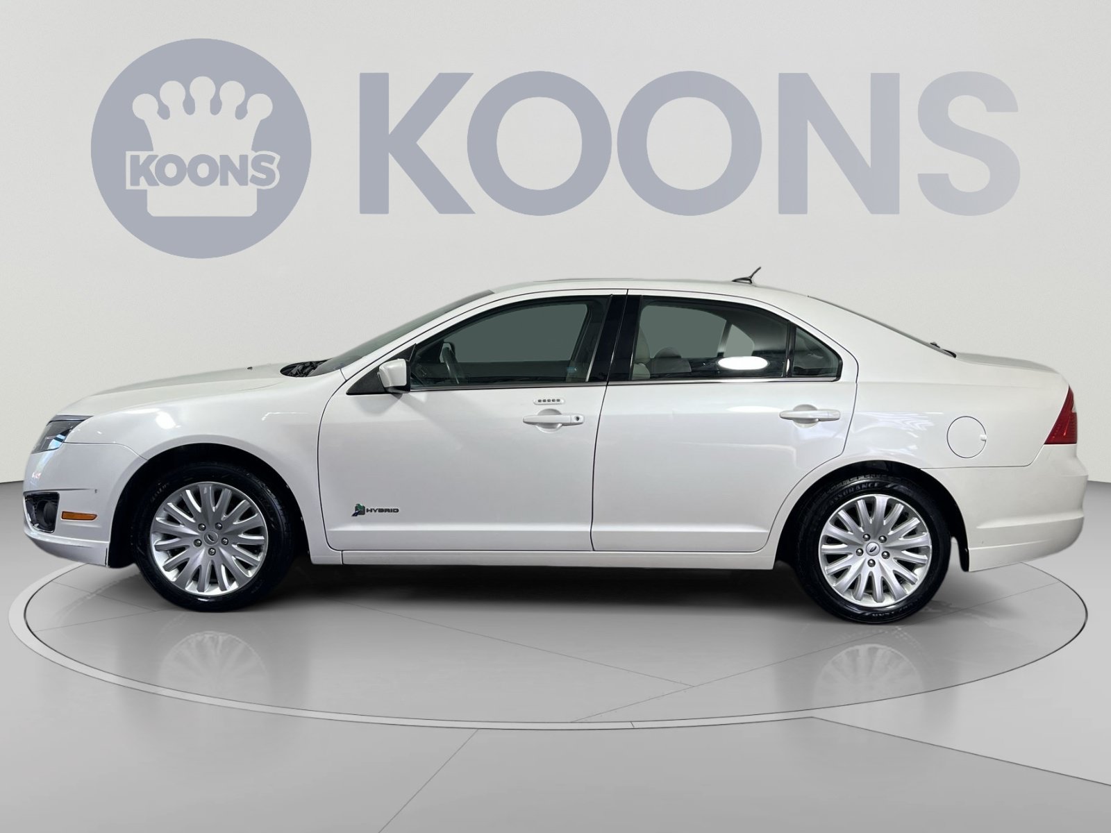 Used 2012 Ford Fusion Hybrid FWD image 2