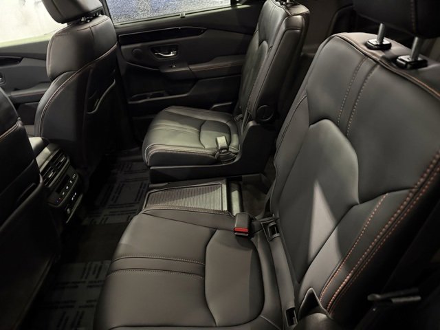 Used 2024 Honda Pilot TrailSport image 29