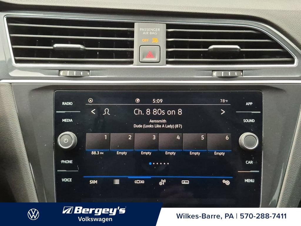 Certified 2023 Volkswagen Tiguan SE w/ Panoramic Sunroof Package FWD image 18