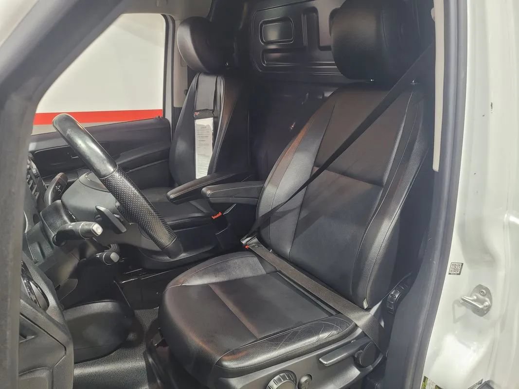Used 2022 Mercedes-Benz Metris image 11