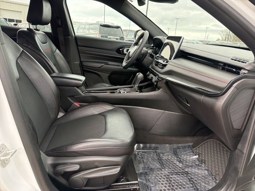 Used 2023 Jeep Compass Trailhawk image 31