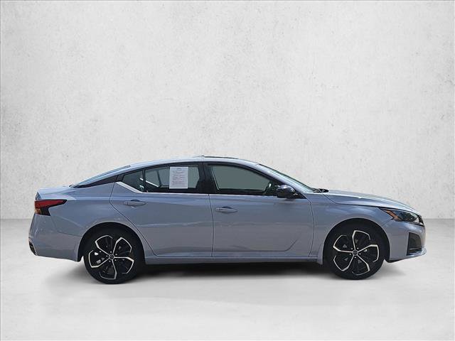 Used 2023 Nissan Altima 2.5 SR w/ SR Premium Package AWD/4WD video 4