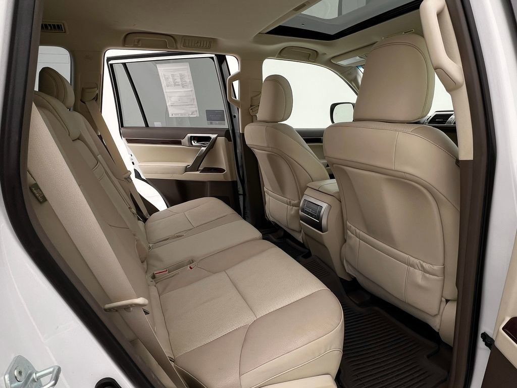 Used 2019 Lexus GX 460 image 14