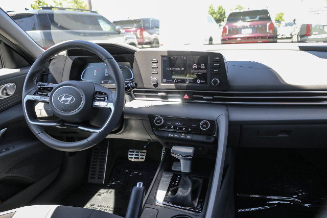 Certified 2026 Hyundai Elantra Sport FWD image 16
