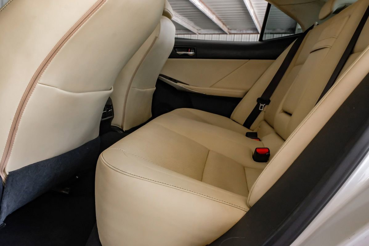Used 2016 Lexus IS 200t RWD image 37