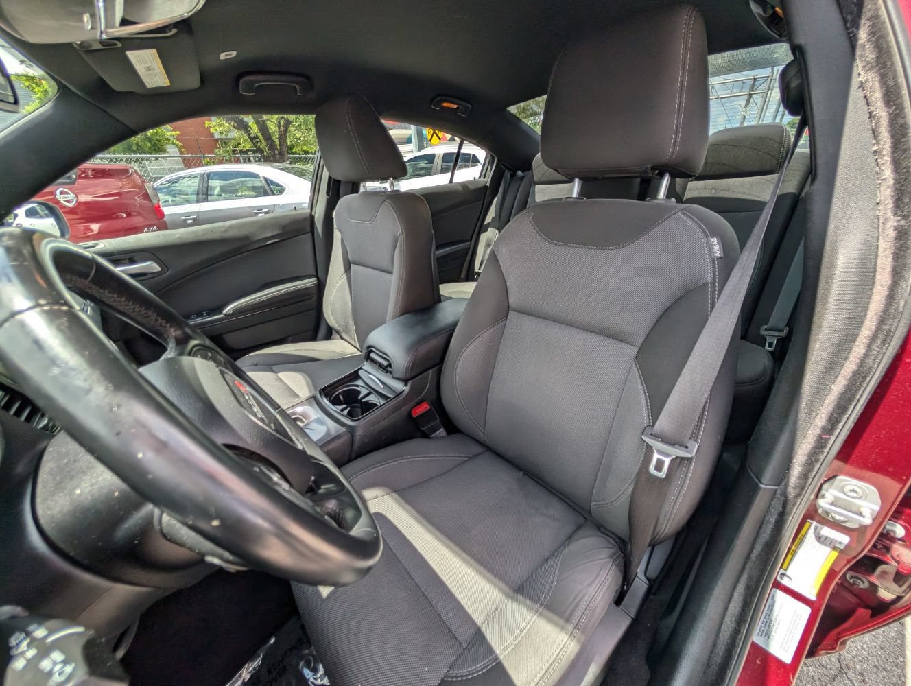Used 2017 Dodge Charger SE w/ Blacktop Package RWD image 16