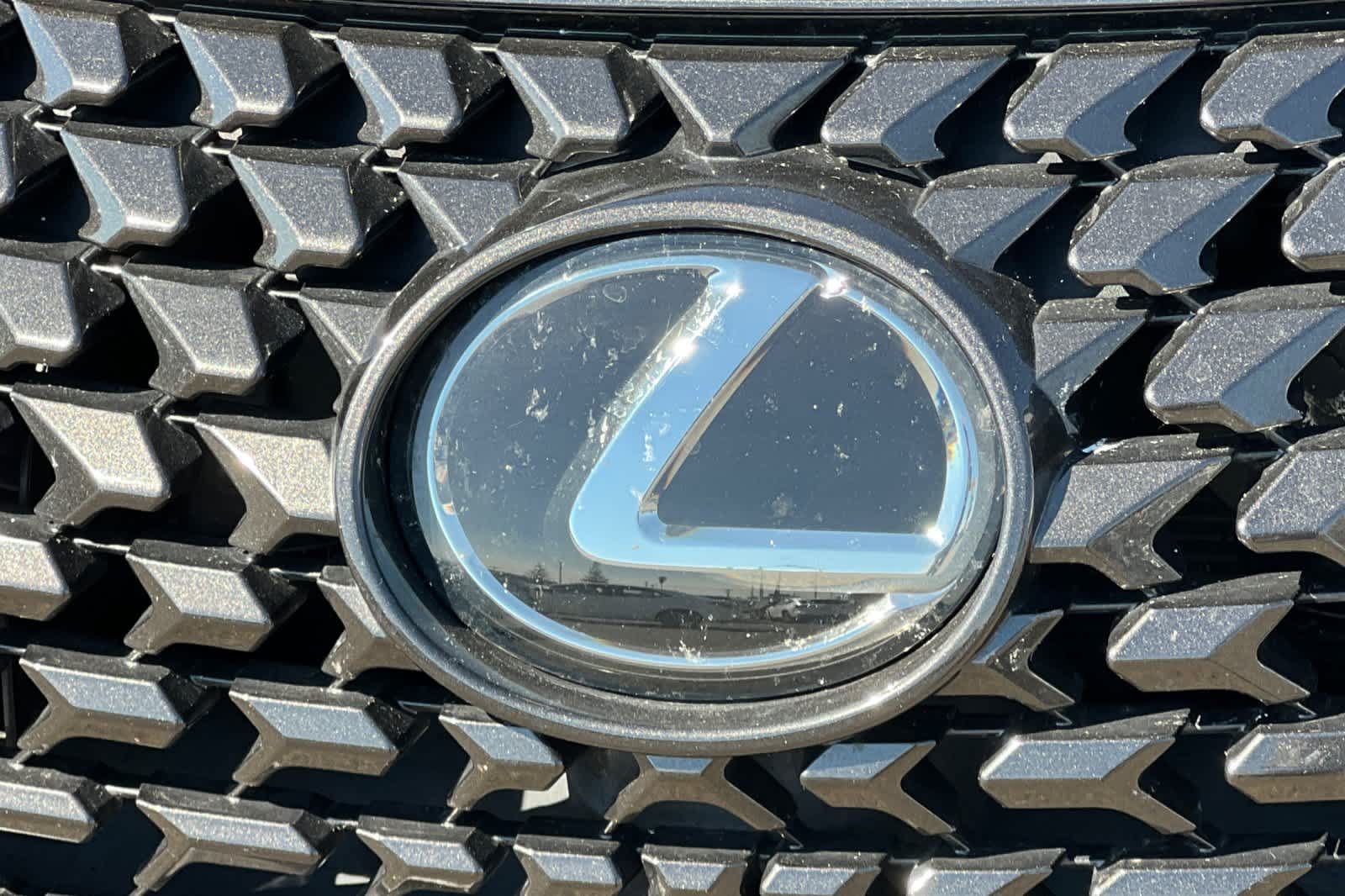 Used 2019 Lexus UX 200 w/ Premium Package FWD image 16