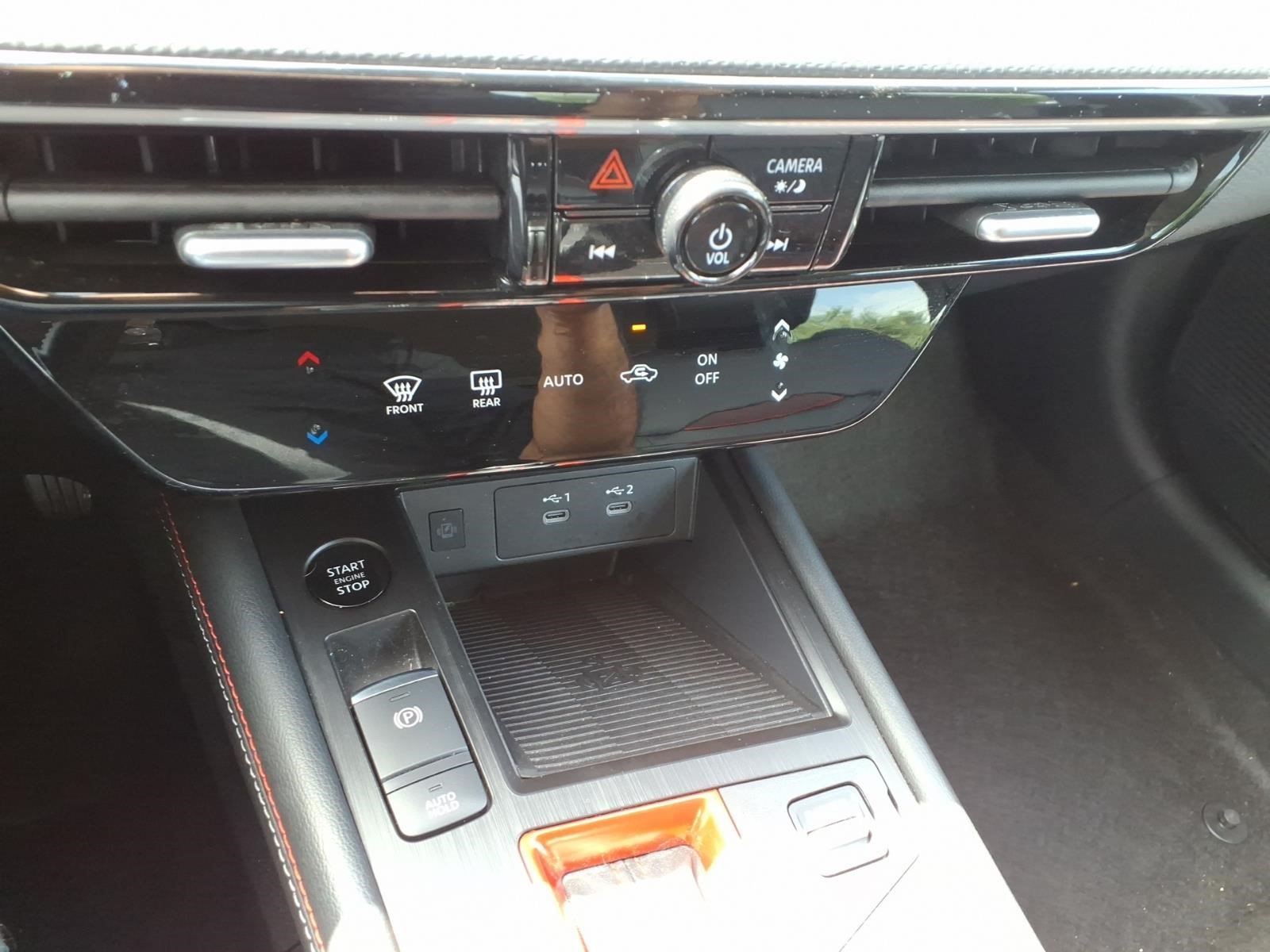 Used 2025 Nissan Kicks SR FWD image 20