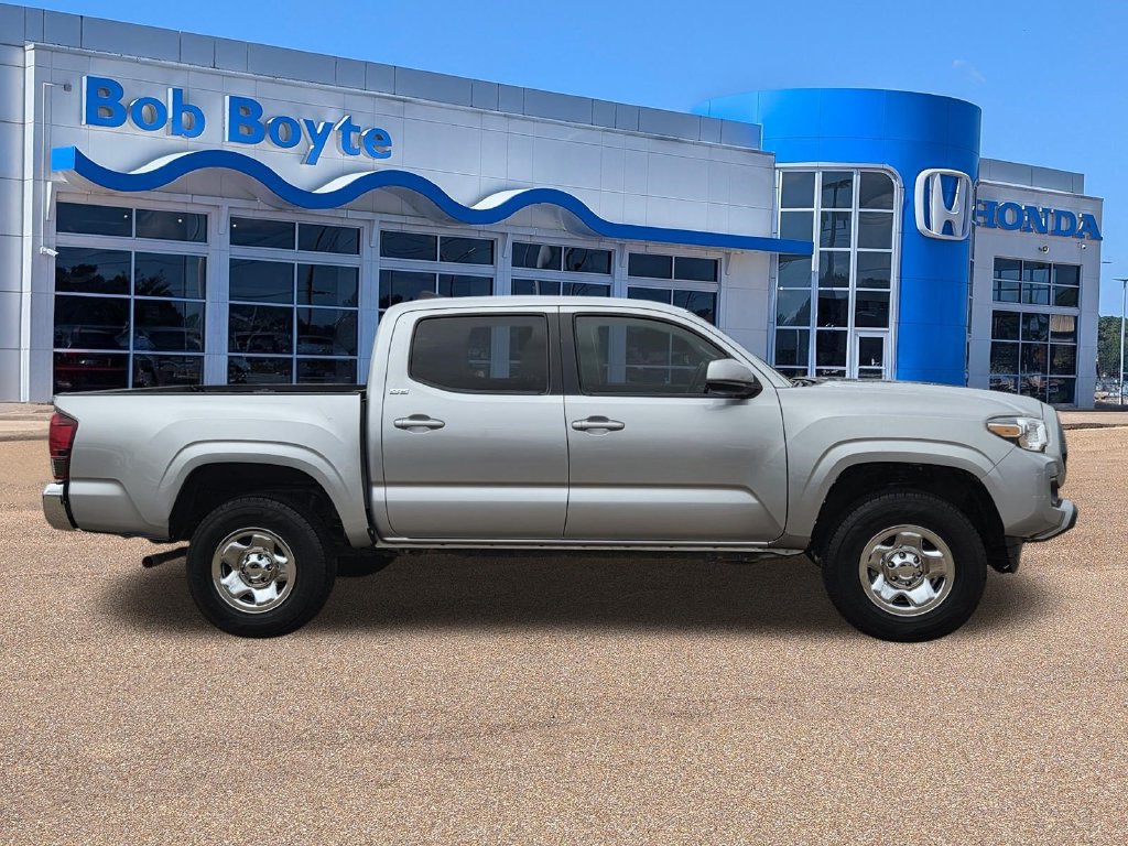 Used 2023 Toyota Tacoma SR5 RWD image 4