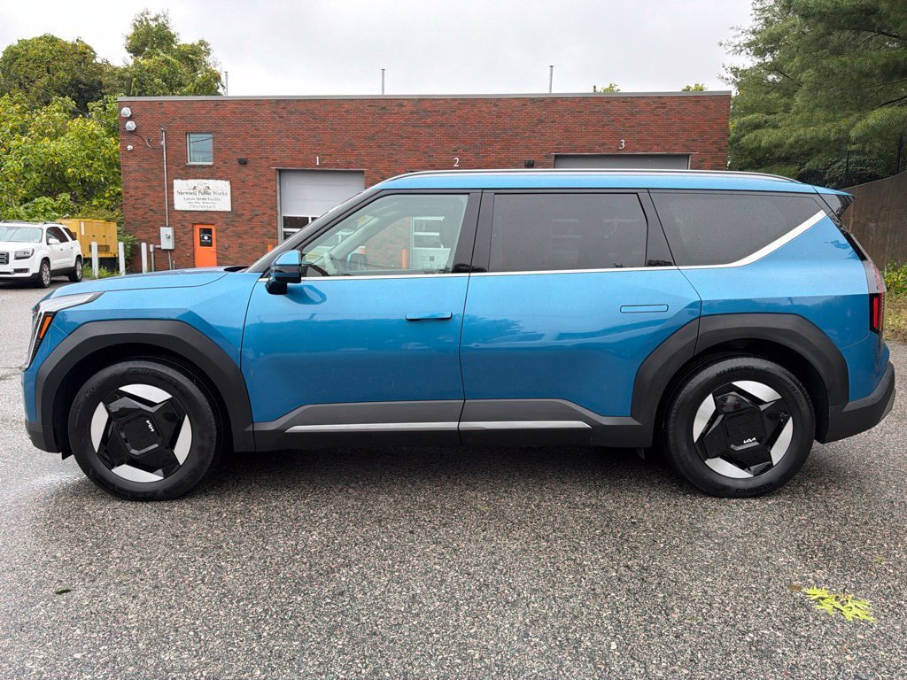Certified 2024 Kia EV9 Wind AWD/4WD image 3