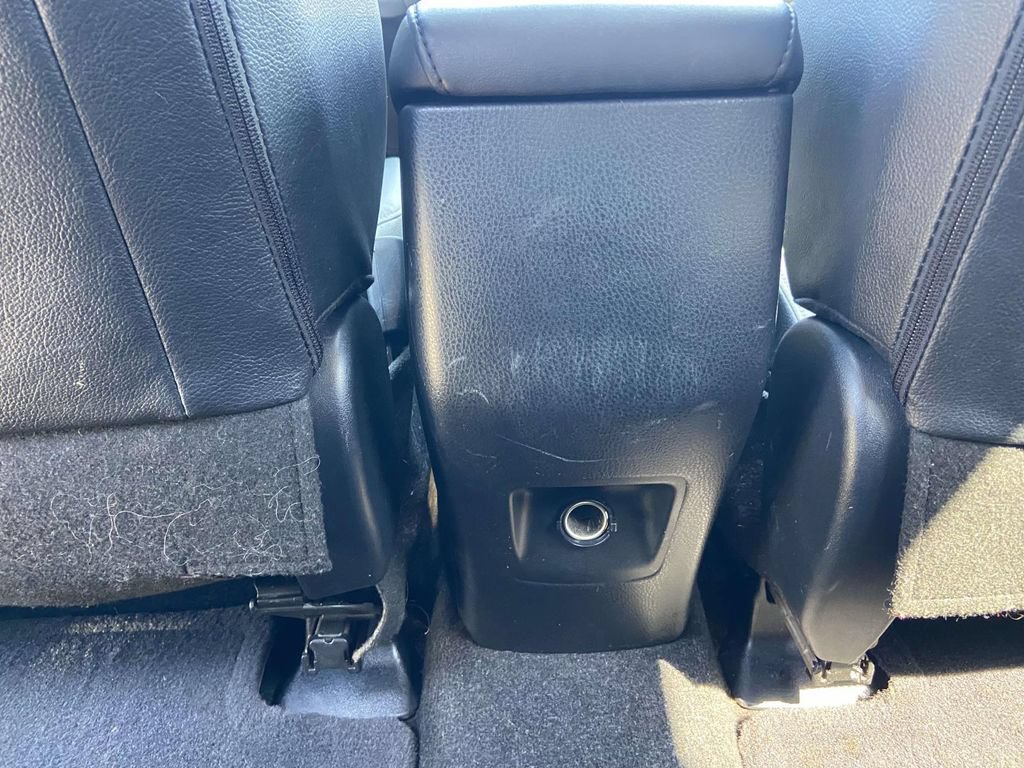 Used 2017 Toyota RAV4 Limited FWD image 11
