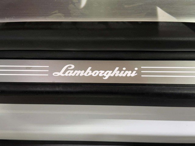 Used 2019 Lamborghini Urus image 29