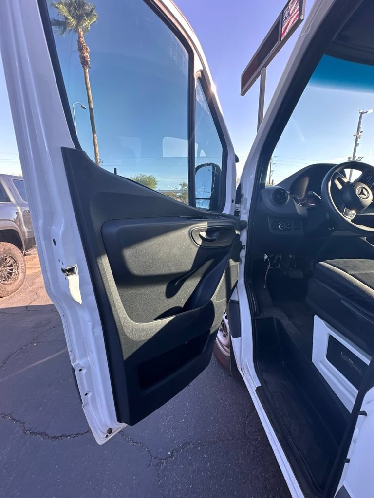 Used 2019 Mercedes-Benz Sprinter 2500 image 8