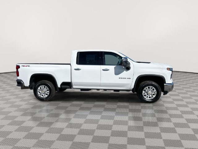 Used 2026 Chevrolet Silverado 2500 LTZ w/ LTZ Convenience Package AWD/4WD image 15