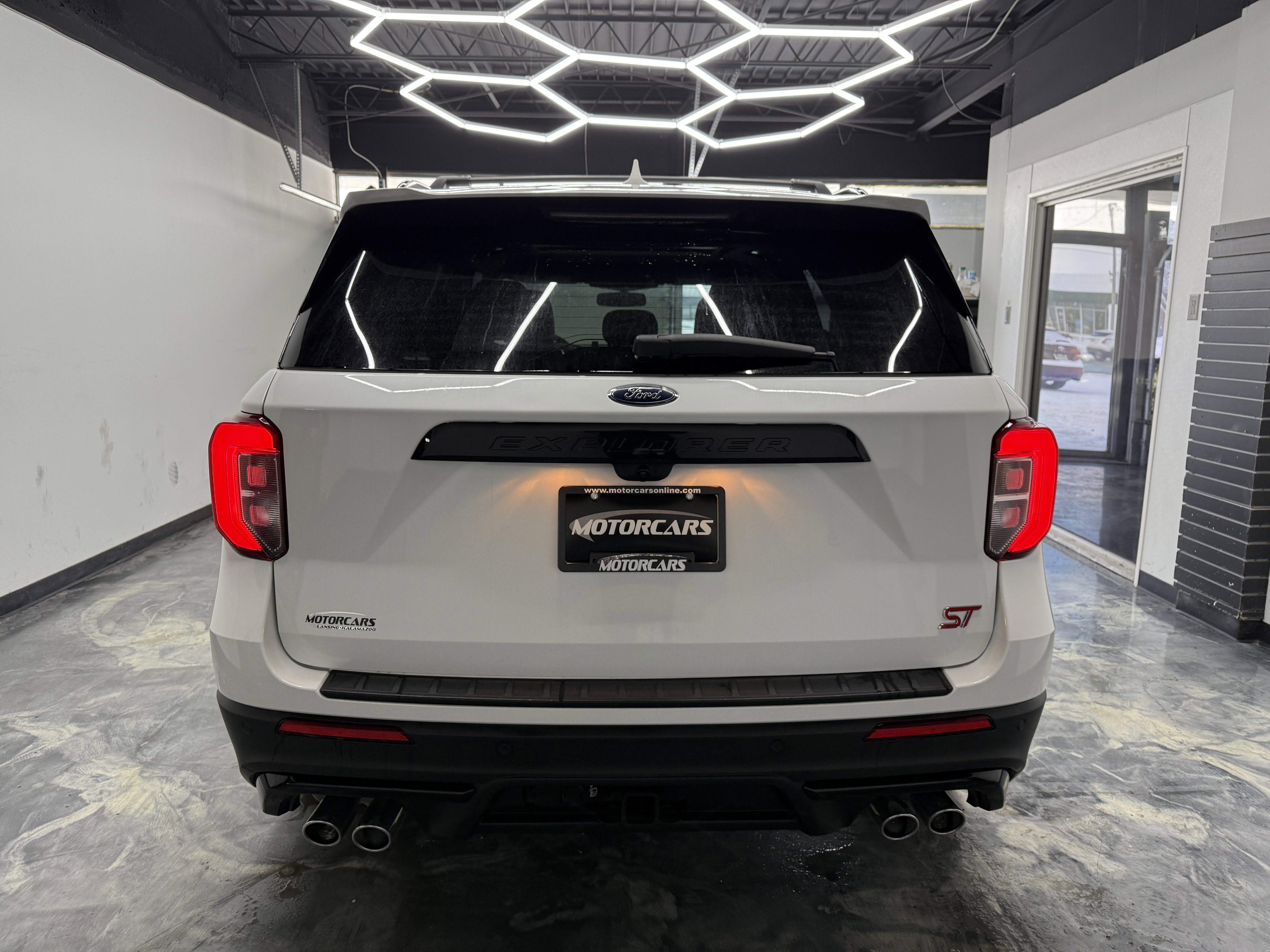 Used 2020 Ford Explorer ST w/ ST Street Pack image 4