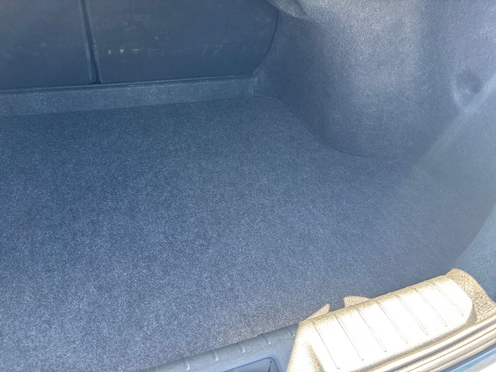 Used 2025 Nissan Sentra SV FWD image 31