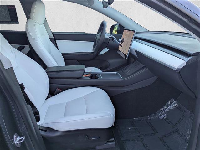 Used 2021 Tesla Model Y Long Range image 21