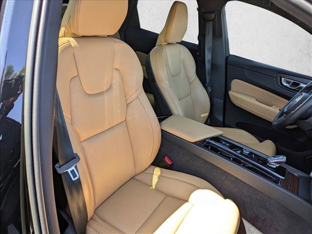 Used 2023 Volvo XC60 B5 Ultimate image 19
