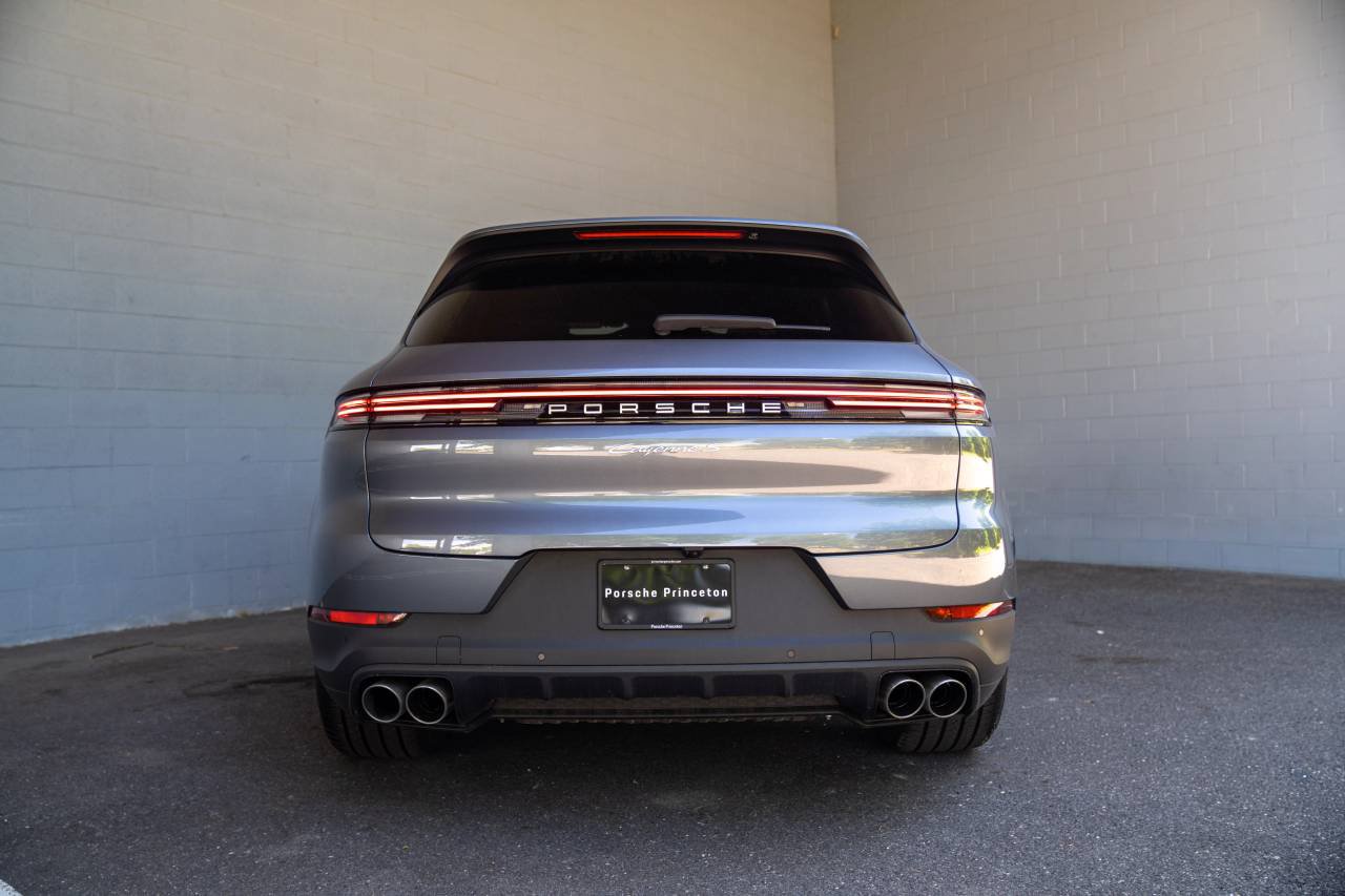 New 2026 Porsche Cayenne S AWD/4WD image 12