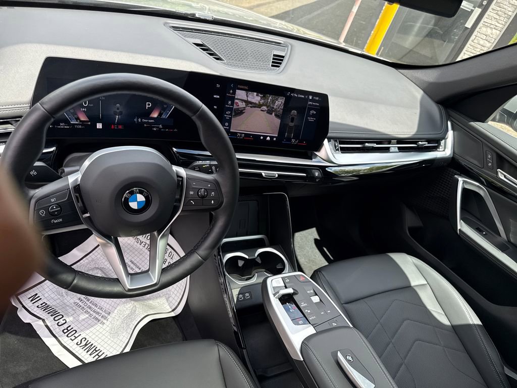 Used 2025 BMW X1 xDrive28i AWD/4WD image 13