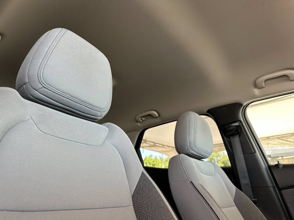 Used 2025 Chevrolet TrailBlazer LT FWD image 16