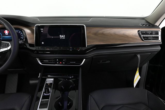 New 2026 Volkswagen Atlas SE image 17