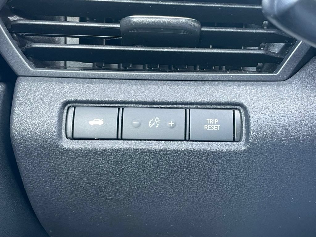 Used 2024 Nissan Altima 2.5 SV FWD image 32